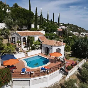 https://villa-andalucia-competa.es-andalucia.com